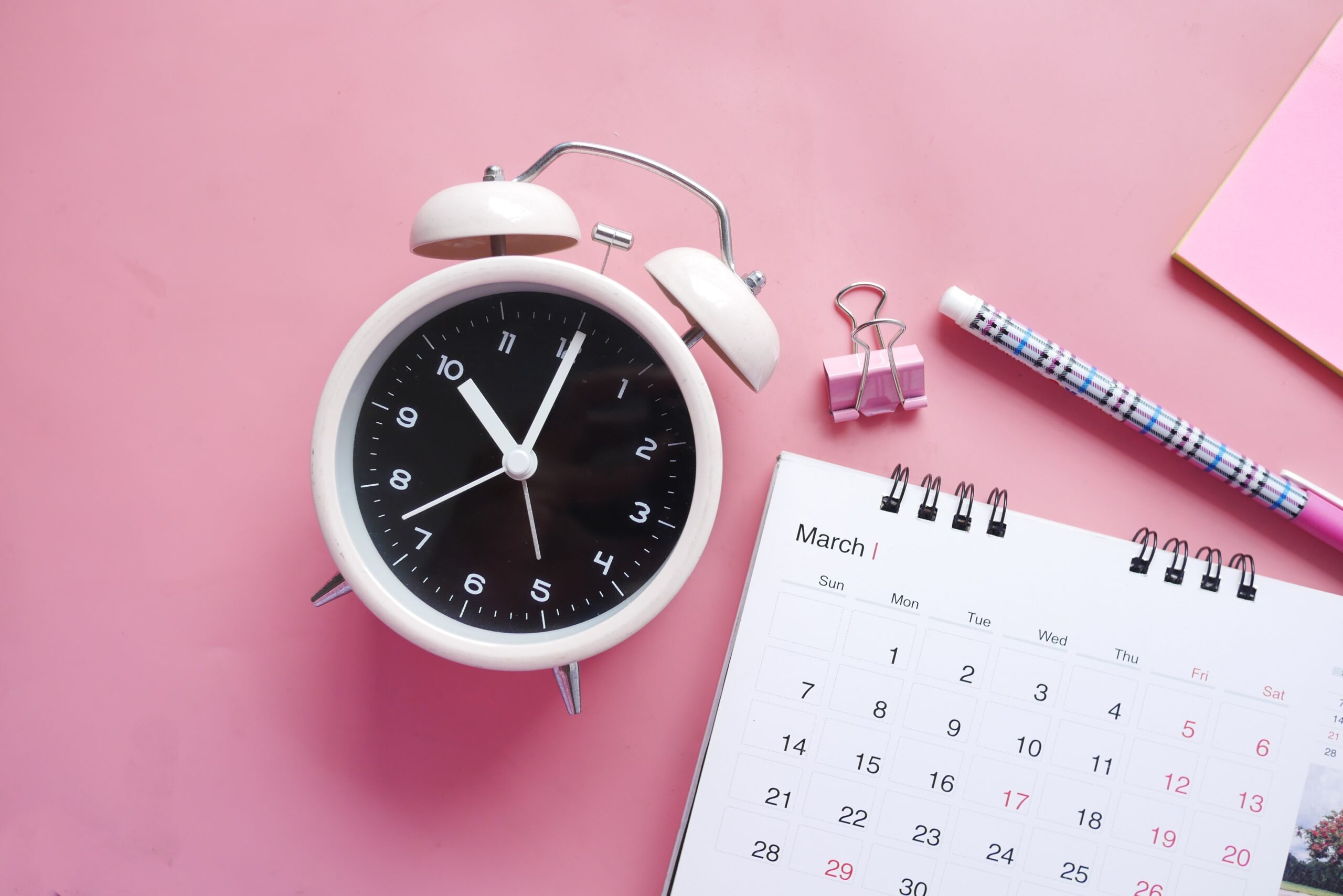 Deadline indicated with a clock and a calendar.